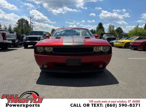 Used 2009 Dodge Challenger R/T RWD image 3