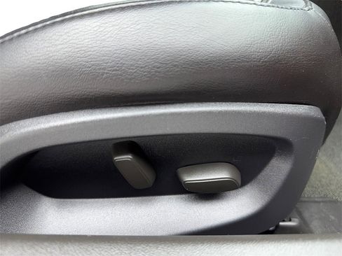 Used 2016 Chevrolet Corvette Stingray Coupe w/ Battery Protection Package image 32