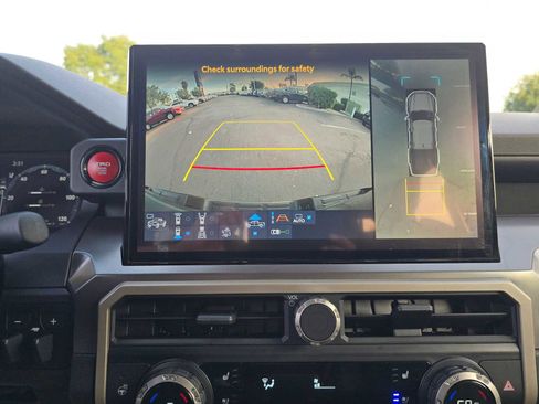 Used 2024 Toyota Tacoma TRD Sport image 26