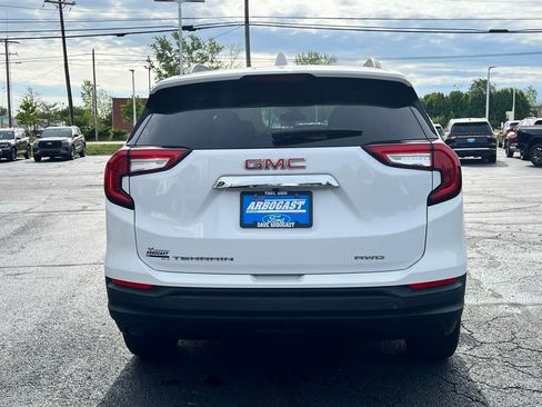 Used 2022 GMC Terrain SLE w/ Driver Convenience Package AWD/4WD image 7