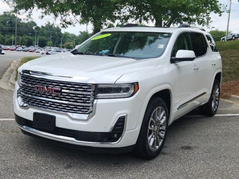 Used 2023 GMC Acadia Denali w/ Denali Technology Package AWD/4WD image 3