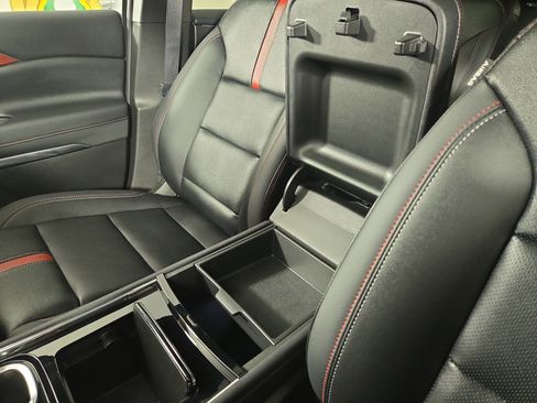 Certified 2025 Chevrolet Traverse RS w/ LPO, Floor Liner Package image 30