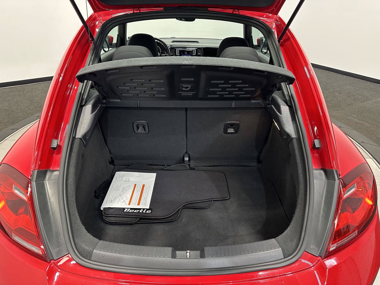 Used 2019 Volkswagen Beetle 2.0T FWD image 20