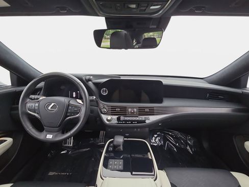 Used 2025 Lexus LS 500 F Sport AWD/4WD image 9