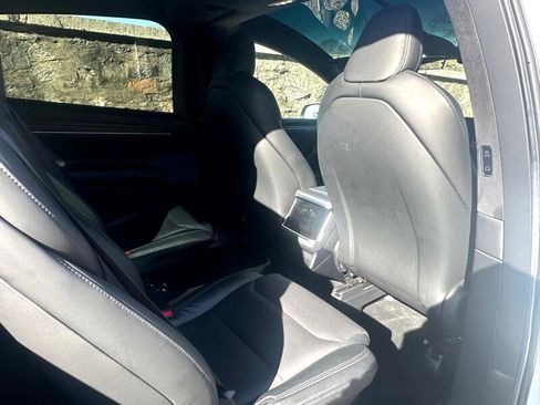 Used 2023 Tesla Model X image 58