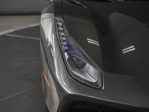 Used 2019 Ferrari 488 Spider RWD image 14