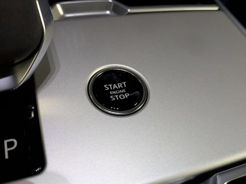 New 2026 Land Rover Range Rover SE AWD/4WD image 23