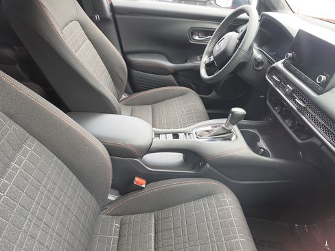 Certified 2024 Honda HR-V Sport image 7
