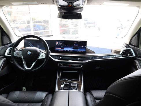 Used 2024 BMW X7 xDrive40i AWD/4WD image 16