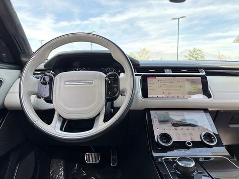 Used 2018 Land Rover Range Rover Velar R-Dynamic HSE AWD/4WD image 7