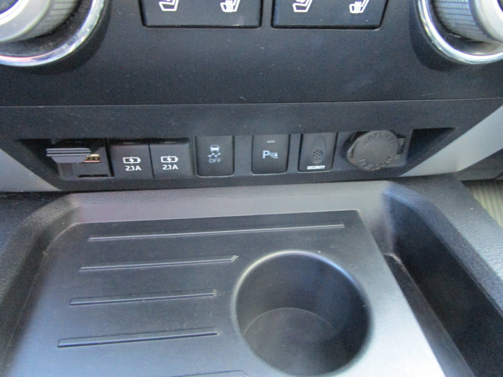 Used 2020 Toyota Tundra Platinum AWD/4WD image 43