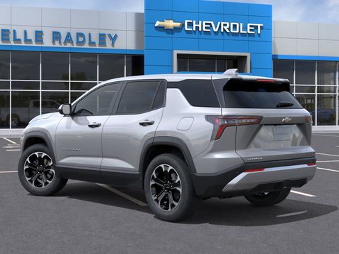 New 2025 Chevrolet Equinox LT image 29