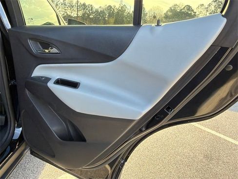 Used 2019 Chevrolet Equinox LS image 16