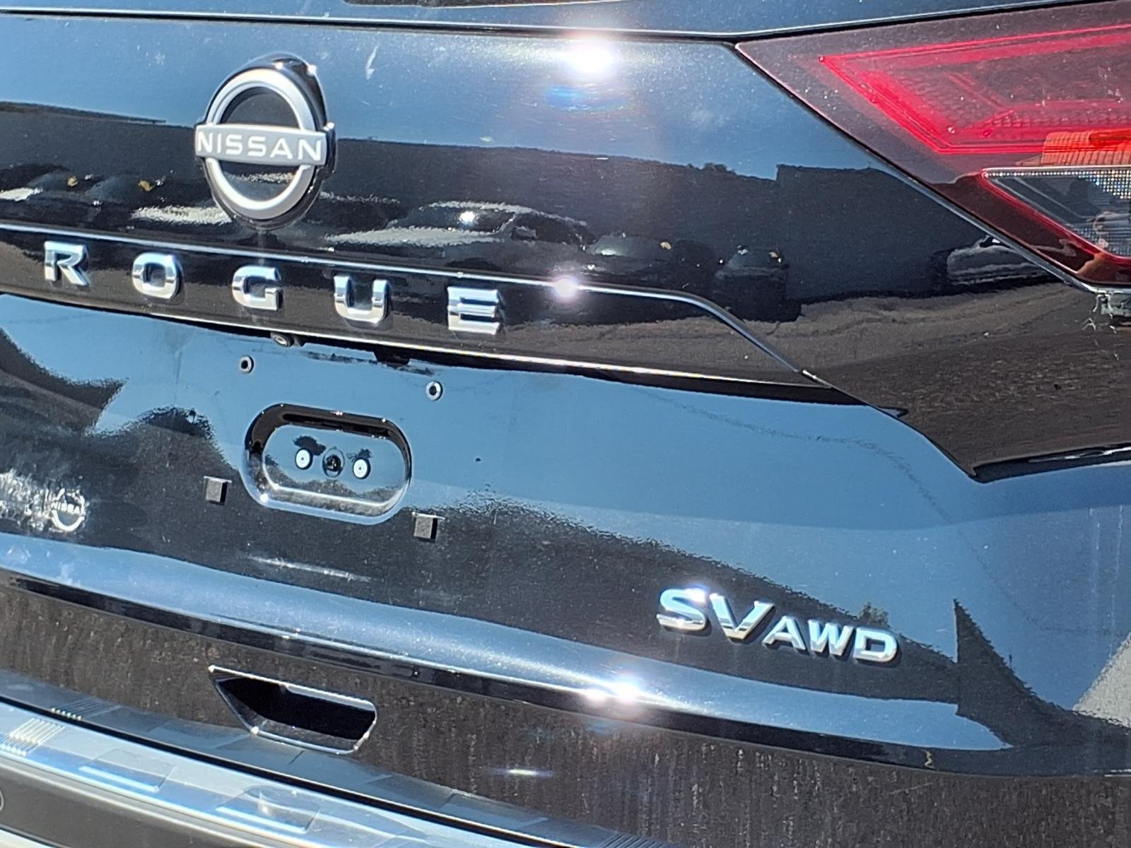 Used 2023 Nissan Rogue SV AWD/4WD image 23
