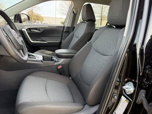 Used 2025 Toyota RAV4 XLE w/ Weather Package image 25