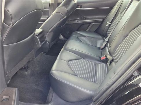 Used 2024 Toyota Camry SE image 18