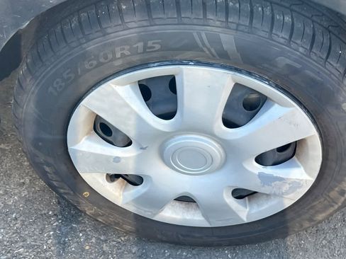 Used 2012 Toyota Yaris Sedan image 12