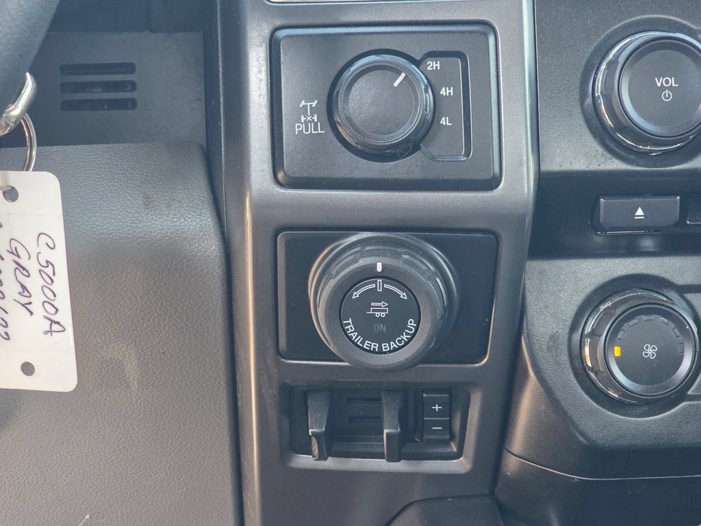 Used 2017 Ford F150 XLT w/ Equipment Group 302A Luxury AWD/4WD image 17