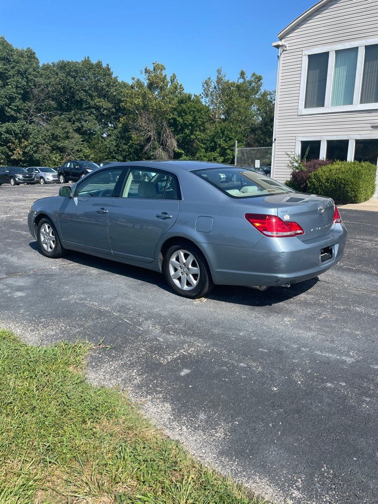 Used 2006 Toyota Avalon XL FWD image 3
