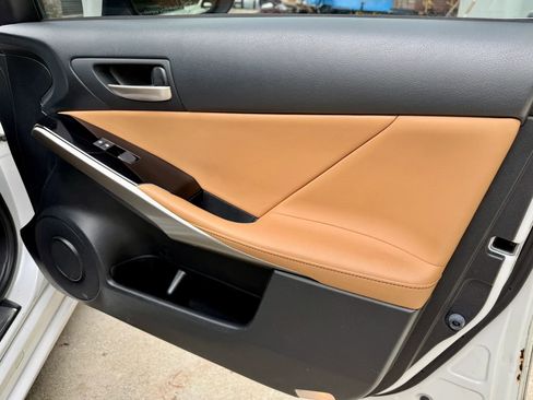 Used 2018 Lexus IS 300 AWD w/ Comfort Package image 14