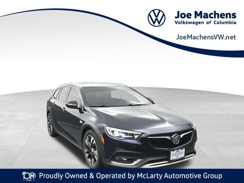Used 2019 Buick Regal Preferred w/ Sights and Sounds Package AWD/4WD image 1