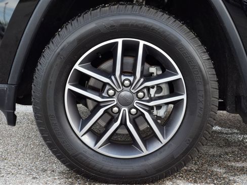 Used 2020 Jeep Grand Cherokee Limited AWD/4WD image 23