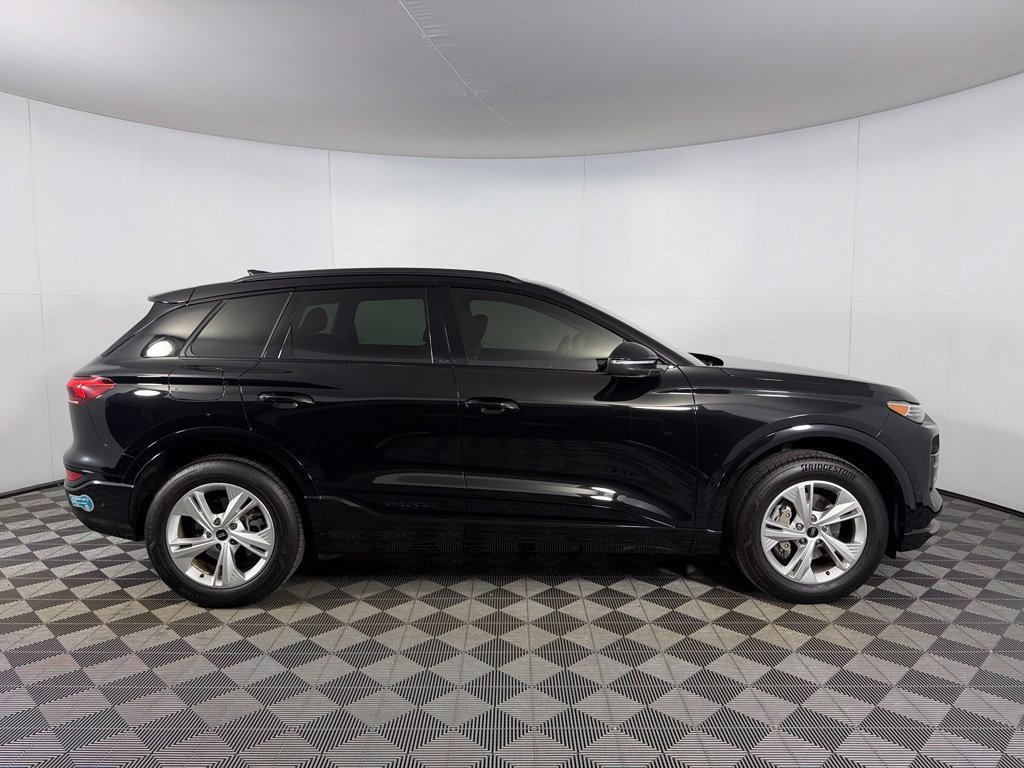 Used 2025 Audi Q6 e-tron Premium Plus w/ Premium Plus RWD image 7