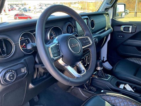 Certified 2023 Jeep Gladiator Overland image 31