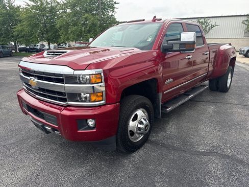 Used 2019 Chevrolet Silverado 3500 High Country w/ Duramax Plus Package AWD/4WD image 7