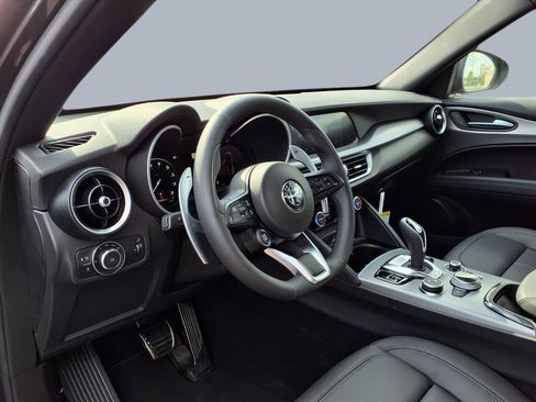 New 2025 Alfa Romeo Stelvio Sprint image 8