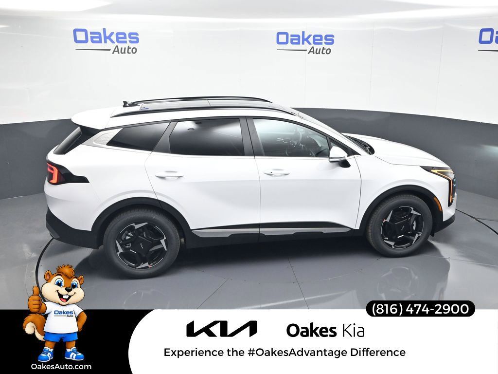 Certified 2026 Kia Sportage EX w/ EX Panorama Roof Package FWD image 53