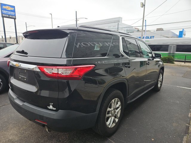 Used 2019 Chevrolet Traverse LT w/ LPO, 'HIT The Road' Package AWD/4WD image 3