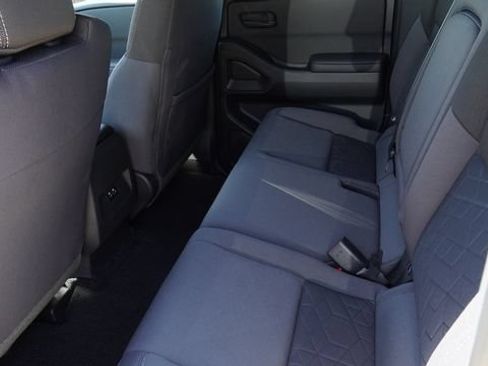Used 2026 Nissan Frontier SV RWD image 13