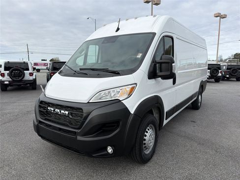 Used 2024 RAM ProMaster 3500 w/ Convenience Group image 2