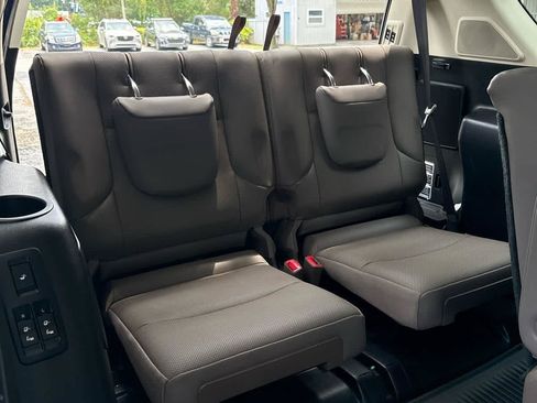 Used 2022 Lexus GX 460 Premium w/ Accessory Package AWD/4WD image 14