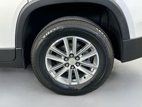Used 2022 Chevrolet Traverse LT w/ LPO, Cargo Package FWD image 33