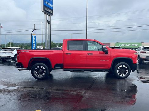 Used 2020 Chevrolet Silverado 2500 Custom w/ Custom Value Package AWD/4WD image 6