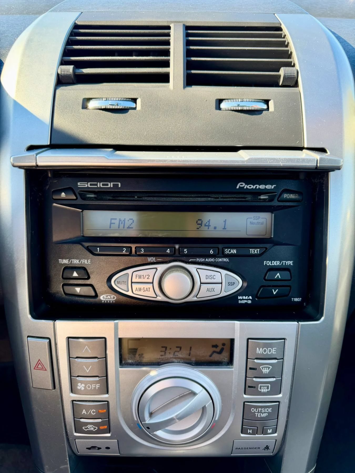Used 2006 Scion tC FWD image 13