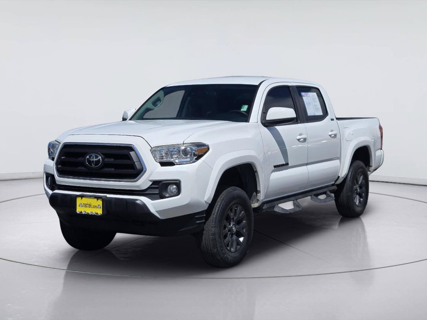 Used 2020 Toyota Tacoma SR5 w/ SR5 Appearance Package (SM) RWD image 1