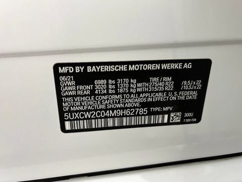 Used 2021 BMW X7 xDrive40i w/ M Sport Package AWD/4WD image 28