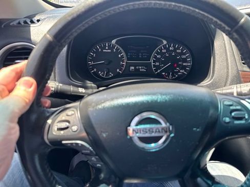 Used 2014 Nissan Pathfinder SL w/ Cargo Package FWD image 37
