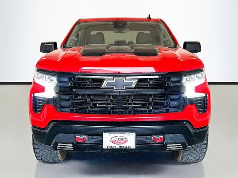 Used 2024 Chevrolet Silverado 1500 LT Trail Boss w/ LPO, Dark Essentials Package AWD/4WD image 2