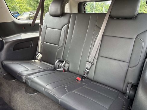 Used 2018 Chevrolet Suburban LT AWD/4WD image 32