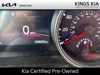 Certified 2024 Kia Carnival LX