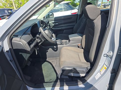 Used 2023 Honda CR-V LX image 10