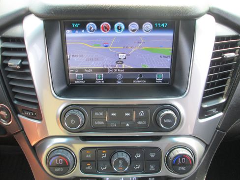 Used 2017 Chevrolet Suburban Premier AWD/4WD image 20