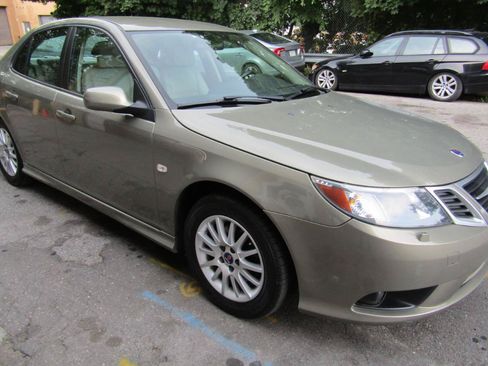 Used 2008 Saab 9-3 2.0T w/ Cold Weather Package FWD image 24
