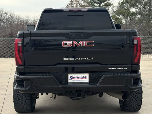Used 2024 GMC Sierra 2500 Denali w/ Denali Reserve Package AWD/4WD image 5