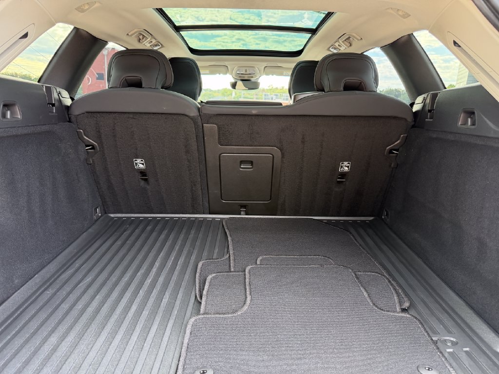 Certified 2026 Volvo XC60 B5 Plus AWD/4WD image 31