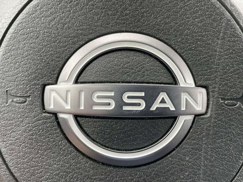 Used 2023 Nissan Rogue S FWD image 29